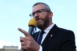 Braun: Konfederacja warunkowo poprze wprowadzenie stanu wyjątkowego