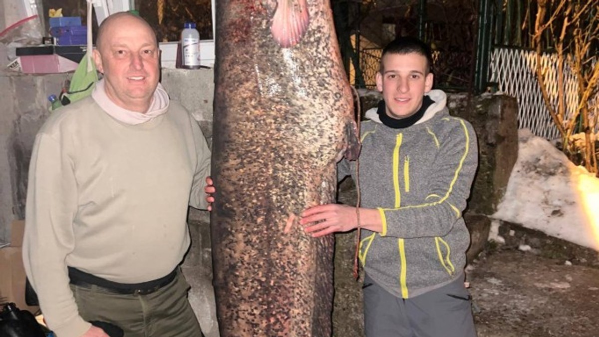 Ono što je Jovan (20) izvukao iz Dunava kod Tekije, ne pamti se decenijama: "Ovo je dunavska zver" (FOTO) Kép