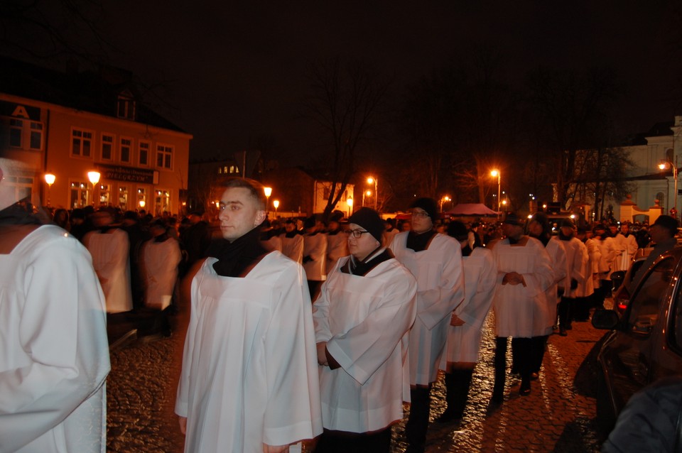 Ulicami polskich miast przechodzą drogi krzyżowe