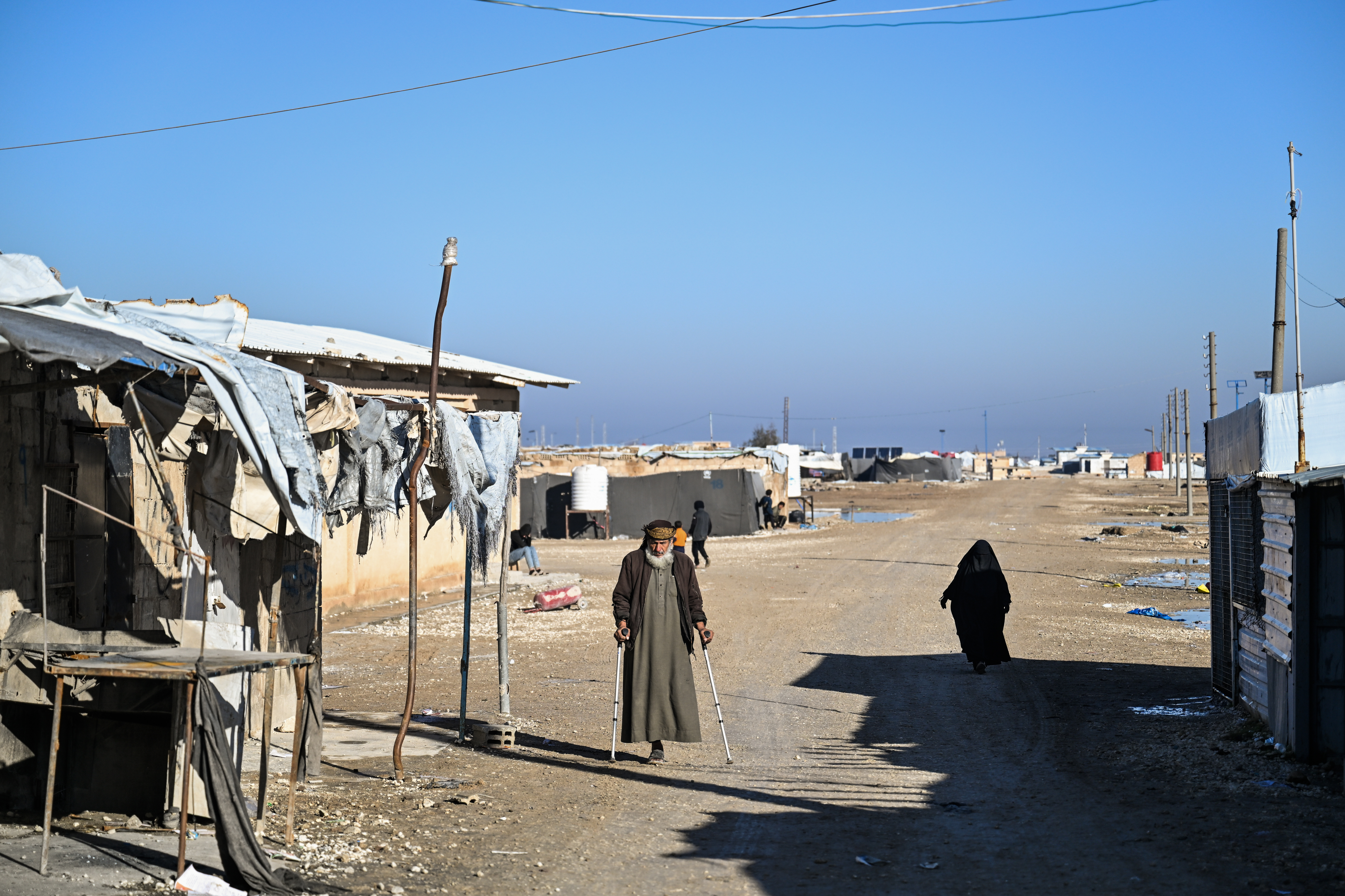 Al-Hol : la Syrie reprend le camp de 24 000 proches jihadistes après des évasions