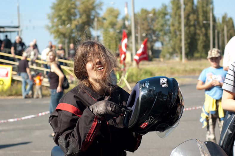 Polskie motocykle i samochody na torze FSO