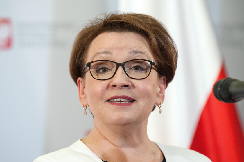 Minister wytknęła premierowi gafę. Przy wszystkich, na oczach kamer