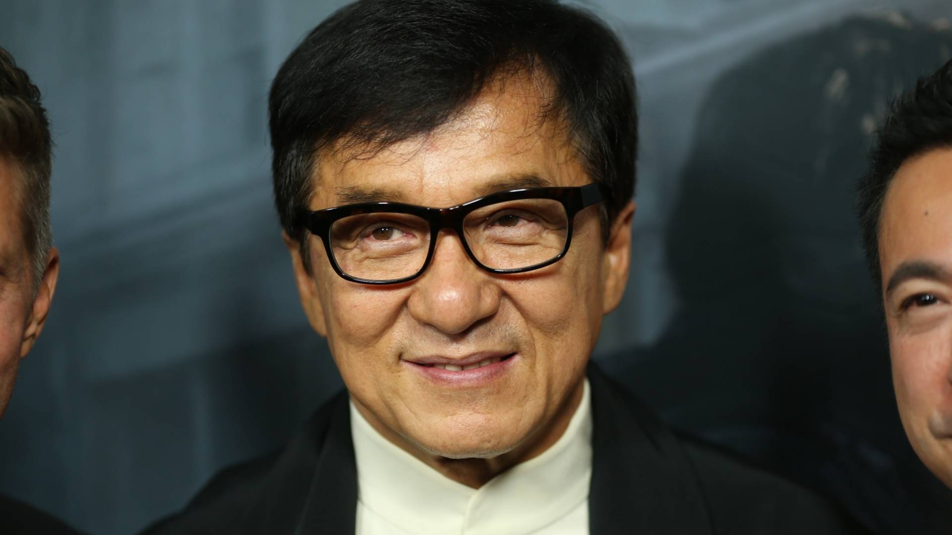 Huhh! Jackie Chan összevissza csalta feleségét - Prostituáltakra ment el minden pénze