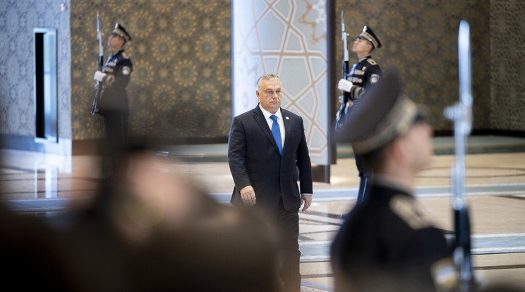 Orbán Viktor miniszterelnök a Türk Államok Szervezetének csúcstalálkozójára érkezik az üzbegisztáni Szamarkandban /Fotó: MTI/Miniszterelnöki Sajtóiroda/Fischer Zoltán