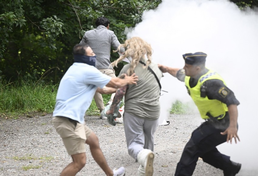 Salvan Momika ponovo spalio Kuran u Švedskoj