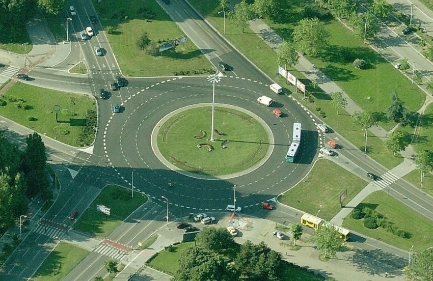 Kružni tok kod Opštine Novi Beograd