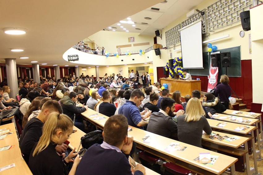 Studenti se na praktičan način upoznaju sa budućim zanimanjima