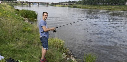 Ryby z Odry można łowić, ale nie można zabierać ich do domu. Decyzja wojewody była przedwczesna?