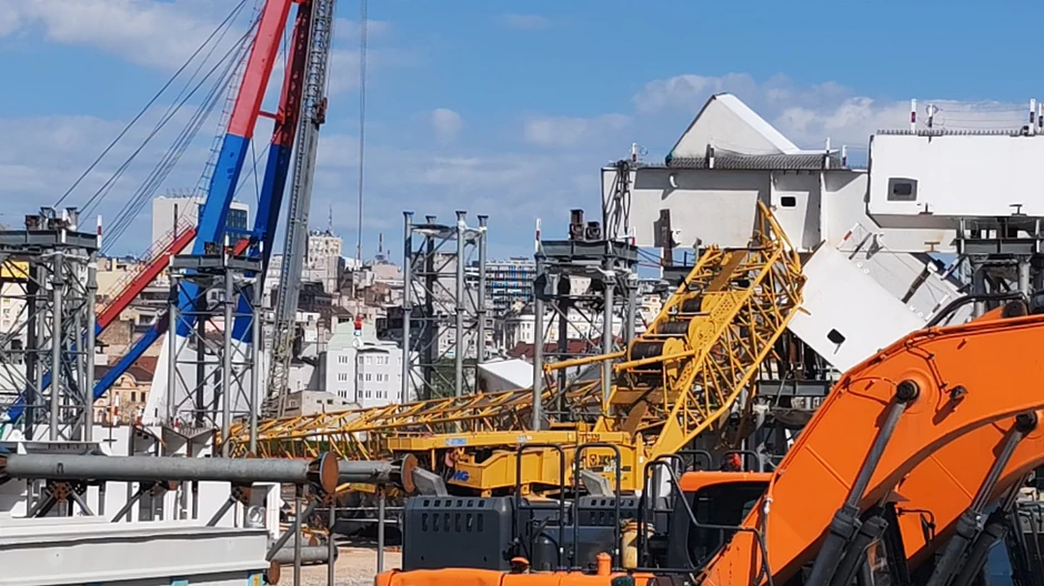 Pao kran na gradilištu kod Brankovog mosta