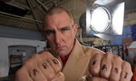 Vinnie Jones choruje na raka