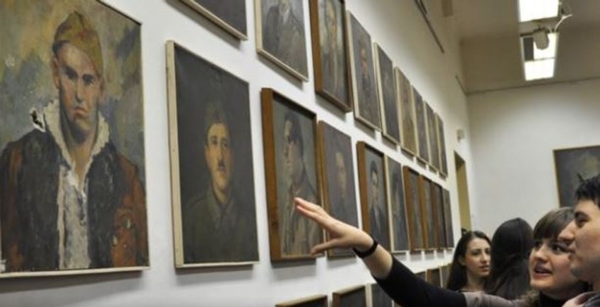 Sa izložbe u Umjetničkoj galeriji BiH