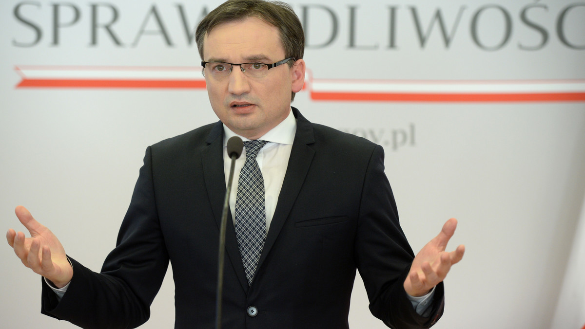 To dopiero początek spraw związanych z reprywatyzacją w Warszawie, liczne wątki związane z prowadzonymi śledztwami w wielu wypadkach będą się kończyć zarzutami - powiedział minister sprawiedliwości, prokurator generalny Zbigniew Ziobro.