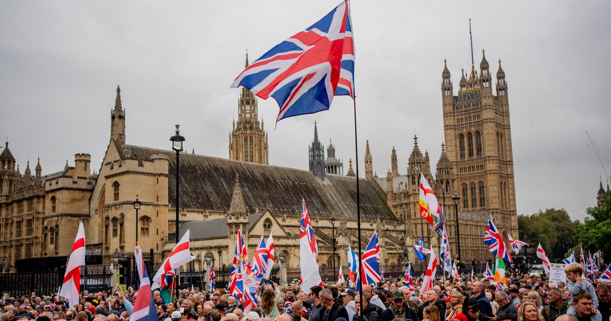 Engedményt tesz a brit kormány az ott élő EU-s polgároknak: mutatjuk a részleteket