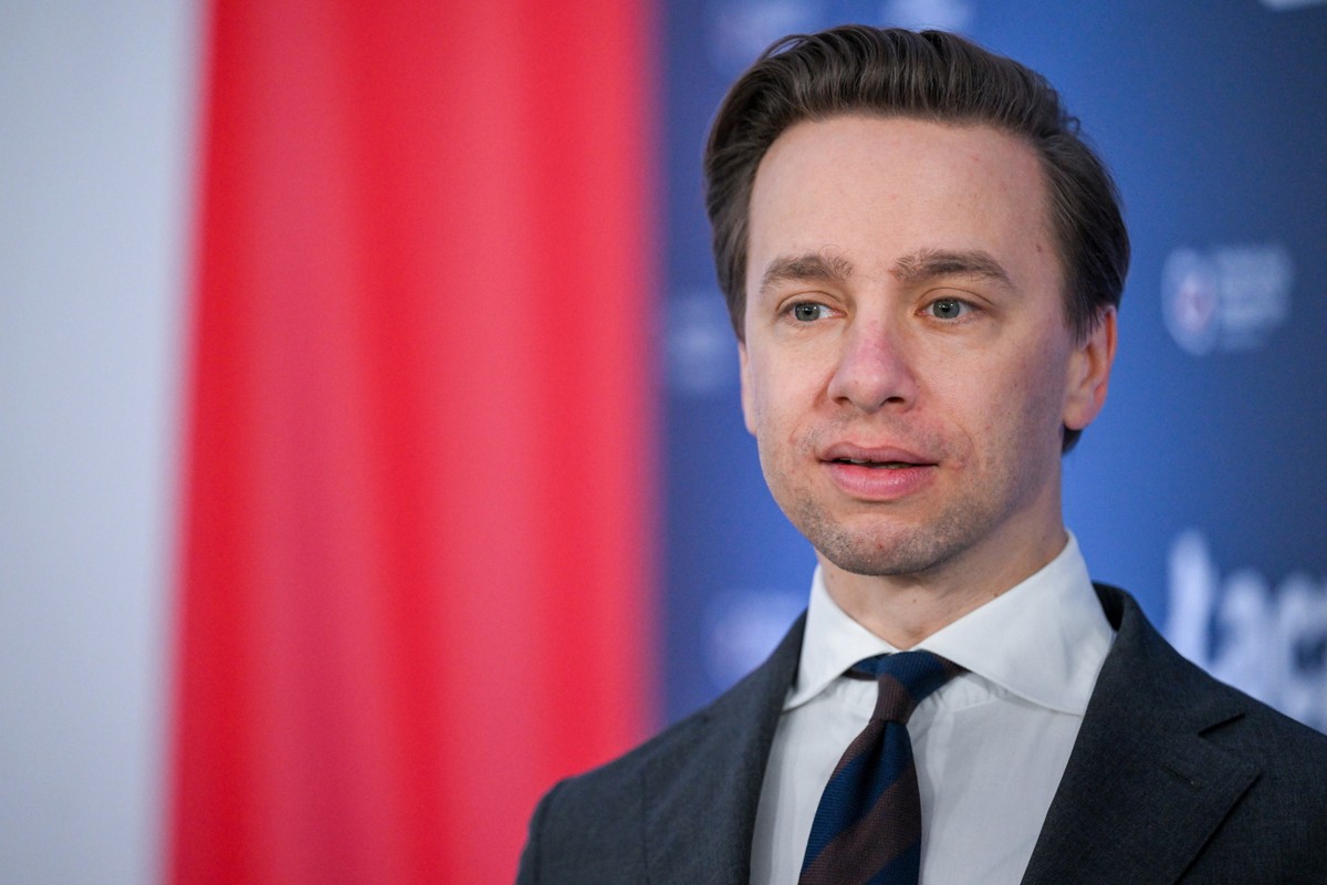 Wicemarszałek Sejmu Krzysztof Bosak podczas Regionalnej Konwencji Samorządowej Konfederacji i Bezpartyjnych Samorządowców