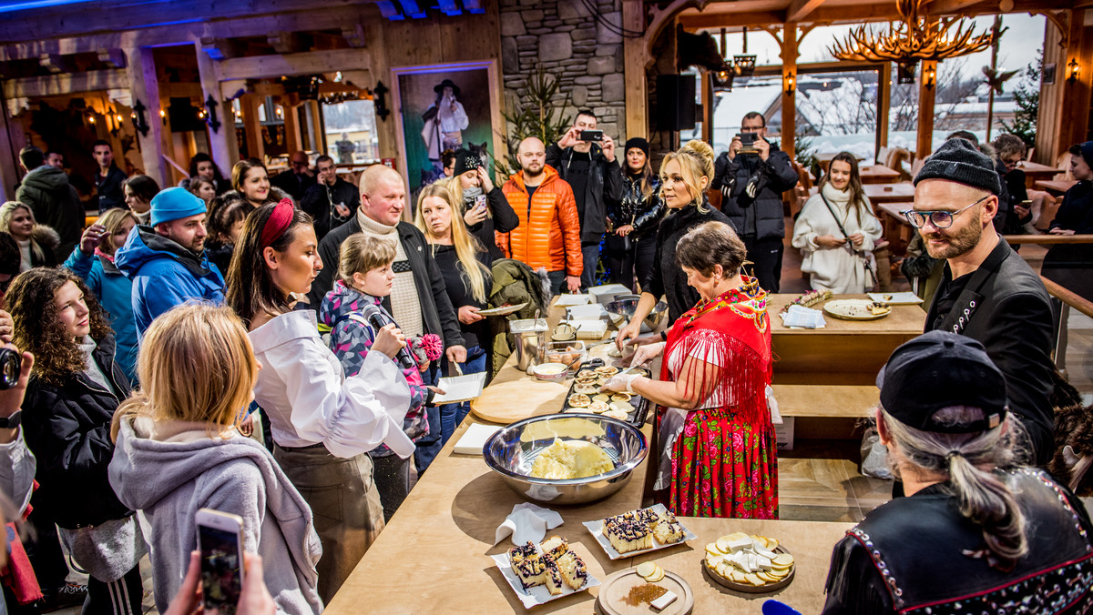 W sobotę 12 stycznia odbyło się oficjalne otwarcie Centrum Handlowego Krupówki 40 oraz Góralskiego Browaru – autorskiego kompleksu gastronomiczno-eventowego. Nowoczesny trzypiętrowy budynek w samym centrum zimowej stolicy Polski to 6 tys. m kw. powierzchni użytkowej, ponad 60 sklepów i jedyny na Krupówkach taras panoramiczny, z którego roztacza się zapierającym dech w piersiach widok na Tatry i Gubałówkę. Z okazji wielkiego otwarcia do Zakopanego zawitały m.in. Kayah i Marcin Wyrostek, Basia Pasek, Sonia Bohosiewicz, Jessica Mercedes, Maffashion, Przemek Kossakowski, Łukasz Jakóbiak, Krzysztof Jankowski „Jankes”.