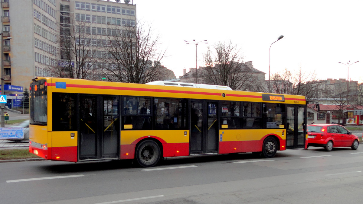 Między 27 grudnia w ósmym stycznia w kursowaniu komunikacji publicznej nadal obowiązywać będą świąteczne zmiany - informuje ZTM Warszawa.