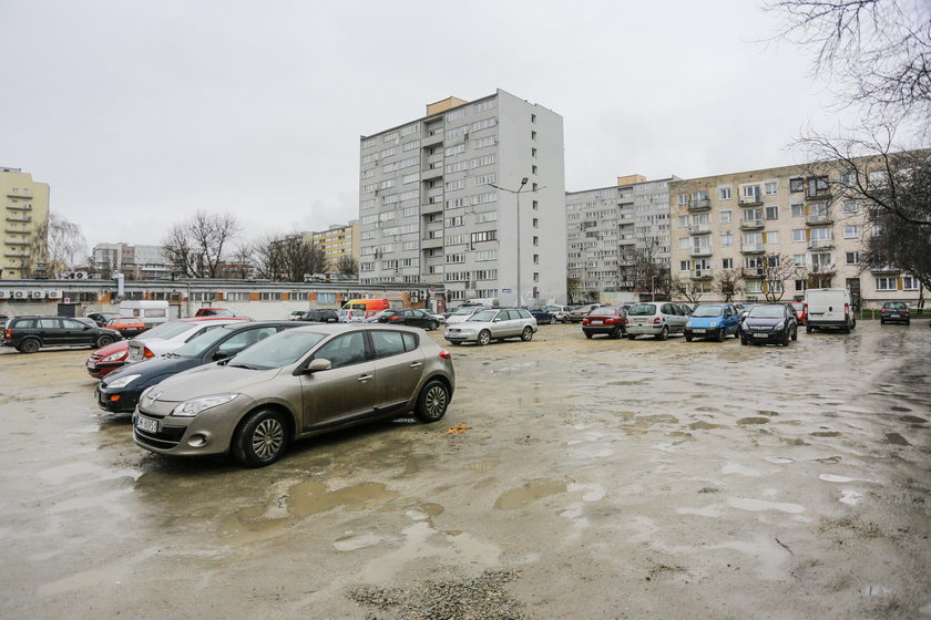 Parking na starym cmentarzu