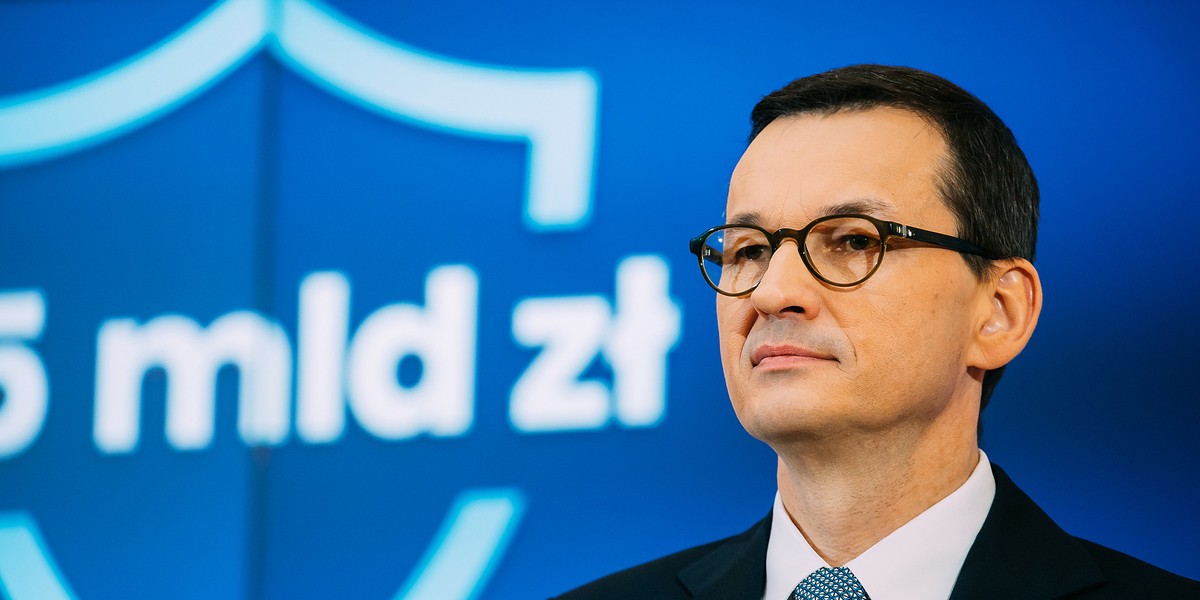 Choć premier Morawiecki twierdzi, że dochody budżetowe wzrosły rok do roku dzięki odbiciu gospodarki, to szczegóły danych budżetowych sugerują co innego. To efekt wpłaty zysku z NBP oraz przesunięcia terminów podatków dochodowych za 2019 rok.