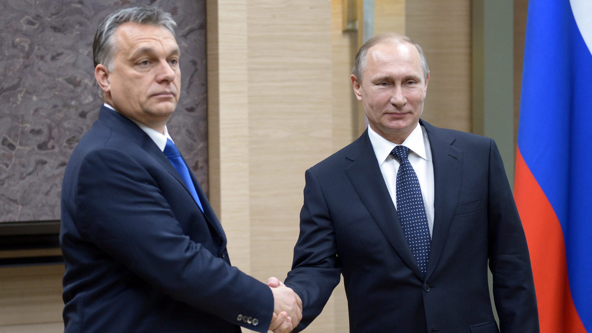 Prezydent Rosji Władimir Putin i premier Węgier Wiktor Orban podkreślali dzisiaj wolę dobrych stosunków między ich krajami. Orban, który przebywa w Rosji z wizytą roboczą, wskazał, że normalizacja stosunków między UE i Rosją odpowiada interesom Węgier. Rosyjskie media informują, iż Orban podziękował Putinowi za wysiłki, które podejmuje on "mimo niełatwych czasów, w interesie przyjaźni rosyjsko-węgierskiej".