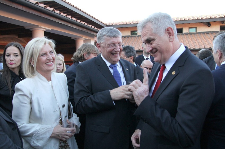 Ide u portugal: Oliver Antić sa Tomislavom i Dragicom Nikolić