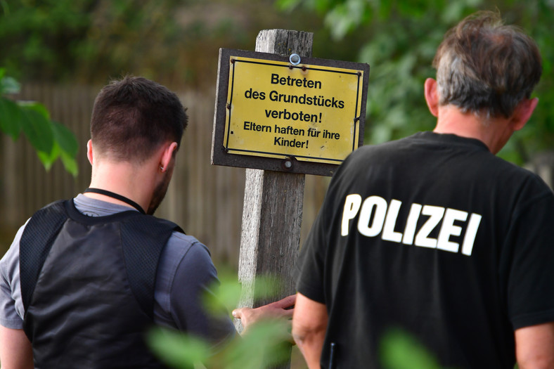 Niemiecka policja podczas poszukiwań Maddie McCann