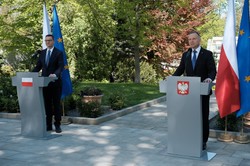 Iskrzy między pałacami