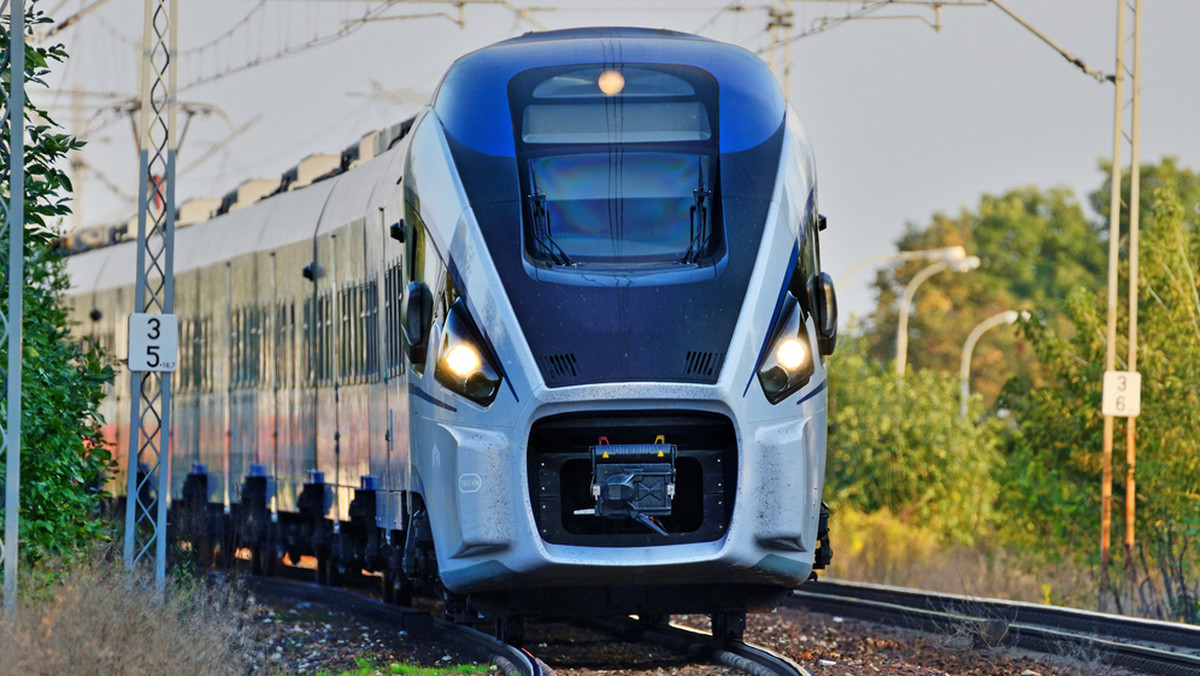 Sto metrów dzieliło dwa pociągi od czołowego zderzenia w Worowie w Zachodniopomorskiem. Jeden z pociągów pasażerskich nie zatrzymał się, mimo sygnału "stop" na semaforze.