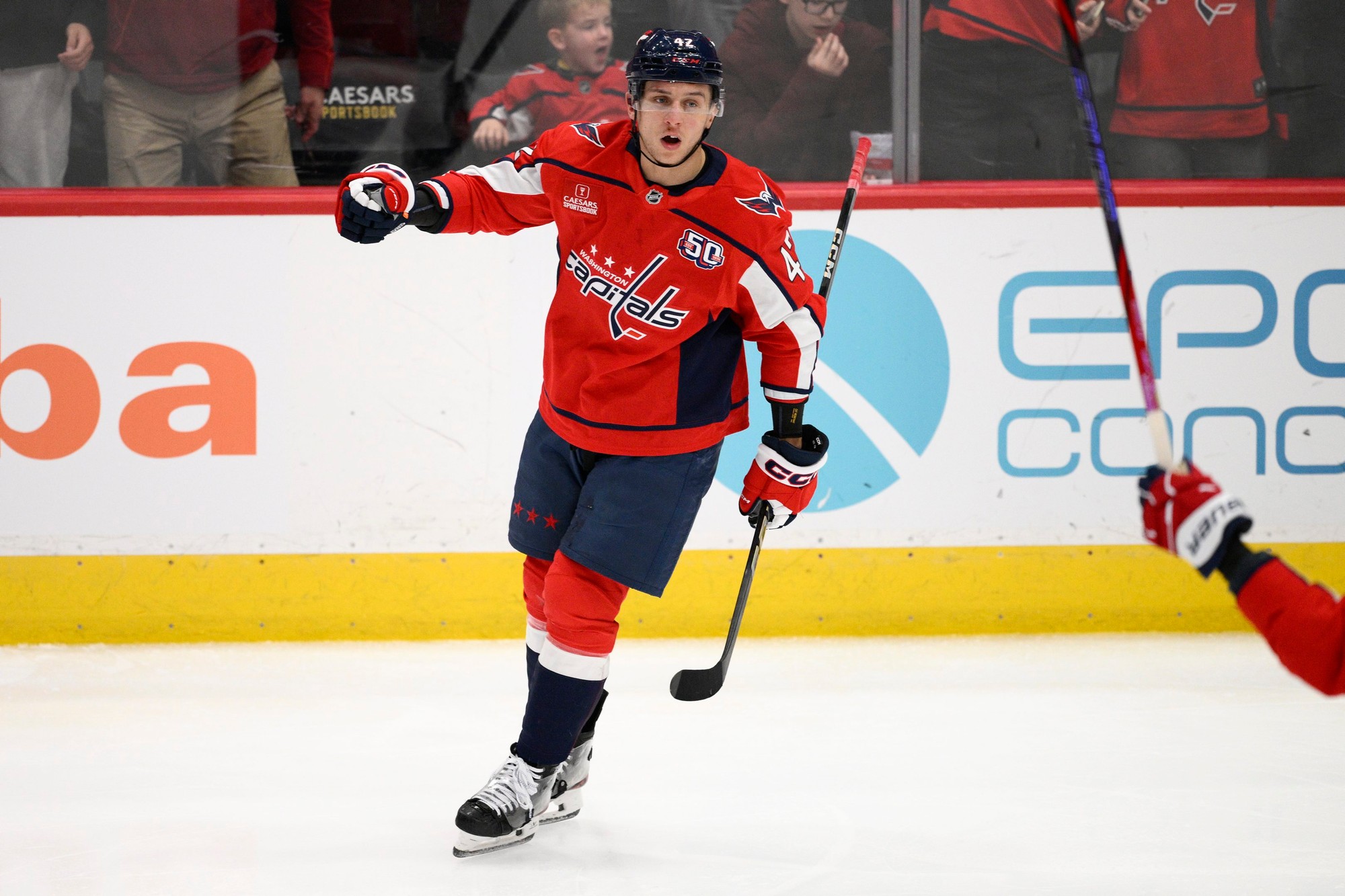 Slovenský obranca Martin Fehérváry (Washington Capitals).