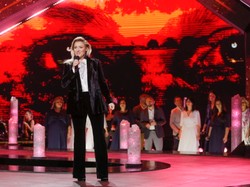 Status 40+ jej służy! Katarzyna Cerekwicka w rewelacyjnej formie na koncercie TVP. FOTO