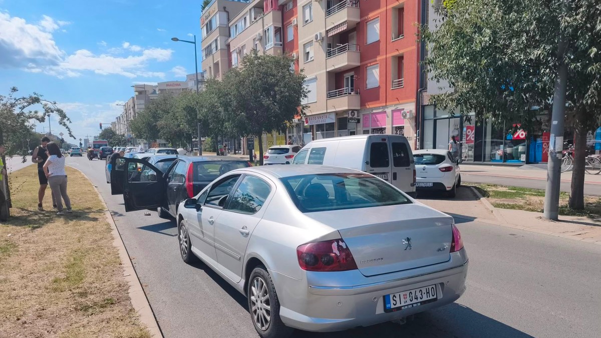  Lančani sudar u Novom Sadu