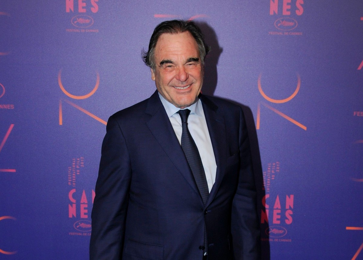 Oliver Stone: Dziś nie możesz nakręcić filmu bez doradcy ds. COVID. To niedorzeczne