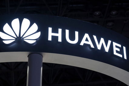 Huawei w separacji z Google'em. Koncern ma miliard dolarów, by przeciągnąć firmy na swoją stronę