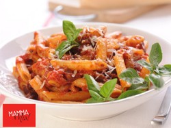 W kolorze Walentynek: penne z sosem podwójnie pomidorowym PRZEPIS