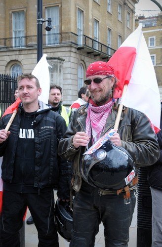 Protest Polaków przed Downing Street w Londynie