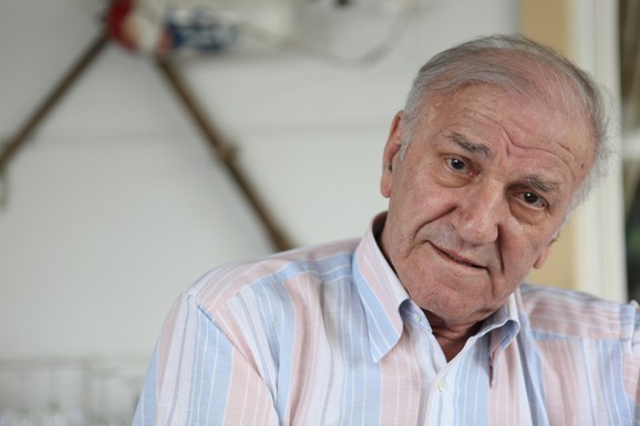 DESET GODINA OD SMRTI BATE ŽIVOJINOVIĆA Legendarni glumac je u ovoj vikendici proveo poslednje dane, u njegovom selu mu odali počast
