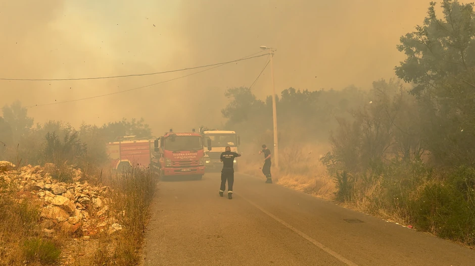 Gašenje požara u Podgorici