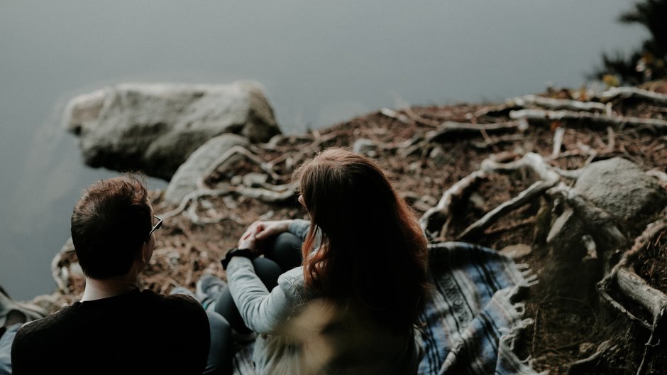 Kiedy nie warto odkładać na później rozstania. Nie trać czasu na czekanie / Photo by Priscilla Du Preez on Unsplash