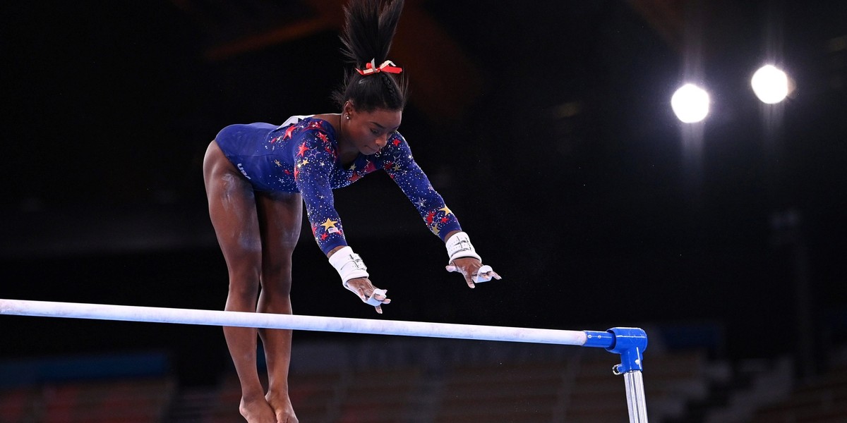 Gimnastyczka Simone Biles wycofała się z konkursu drużynowego w Tokio 2020.