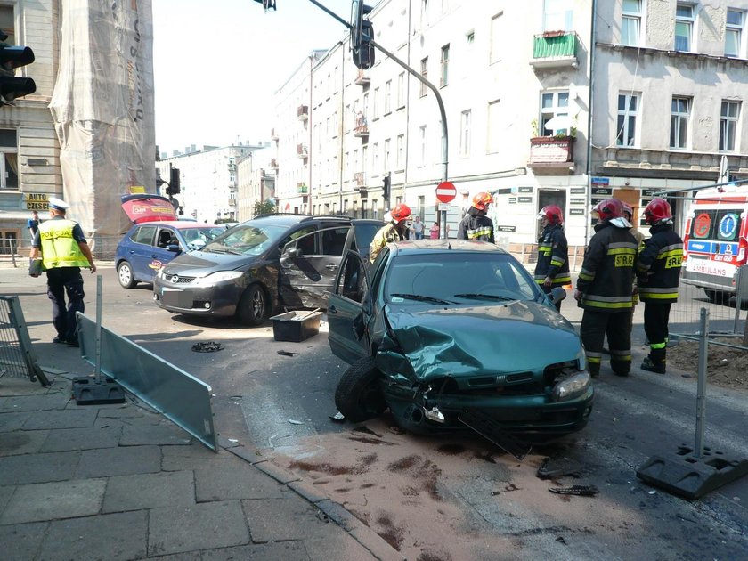 Wypadek na Żeromskiego w Łodzi. Są ranni