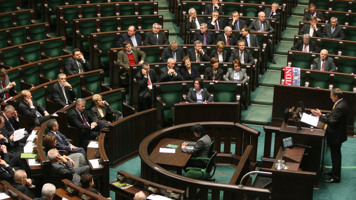 Sejm przyjął dzisiaj ustawę o formach opieki nad dziećmi do lat trzech, która ma ułatwić zakładanie żłobków; określa też standardy, jakie spełniać muszą te placówki.