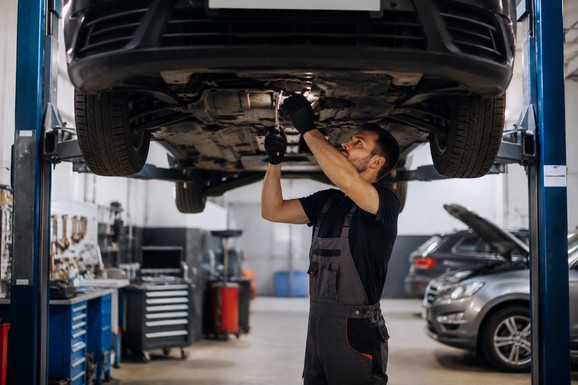 Koliko košta popravka automobila u Grčkoj? Evo detaljnog cenovnika majstora i šlep službe na letovanju