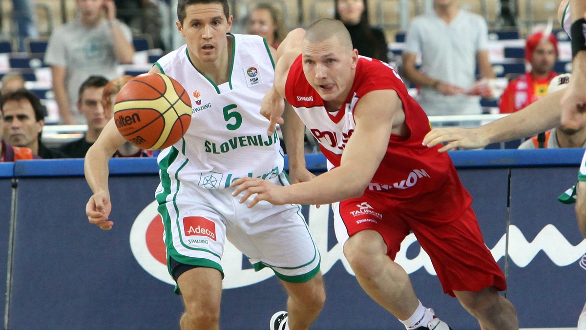 Rozgrywający koszykarskiej reprezentacji Polski, Krzysztof Szubarga nie zagra do końca eliminacji EuroBasket 2011. Zawodnik Asseco Prokom Gdynia zerwał więzadła krzyżowe w kolanie podczas meczu z Portugalią.