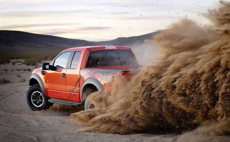 Ford F-150 SVT Raptor dla szybkiego farmera