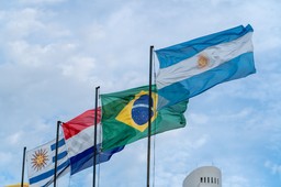 umowa z mercosur. pe przyjął klauzulę ochronną. co to oznacza dla rolników?