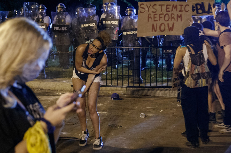 USA: Kolejna noc zamieszek i protestów. Są zabici i ranni