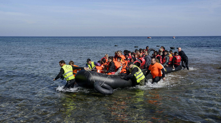 Sok migráns Olaszországban ér partot / Fotó: AFP