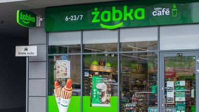 Do której otwarta jest Żabka w sylwestra? Godziny otwarcia