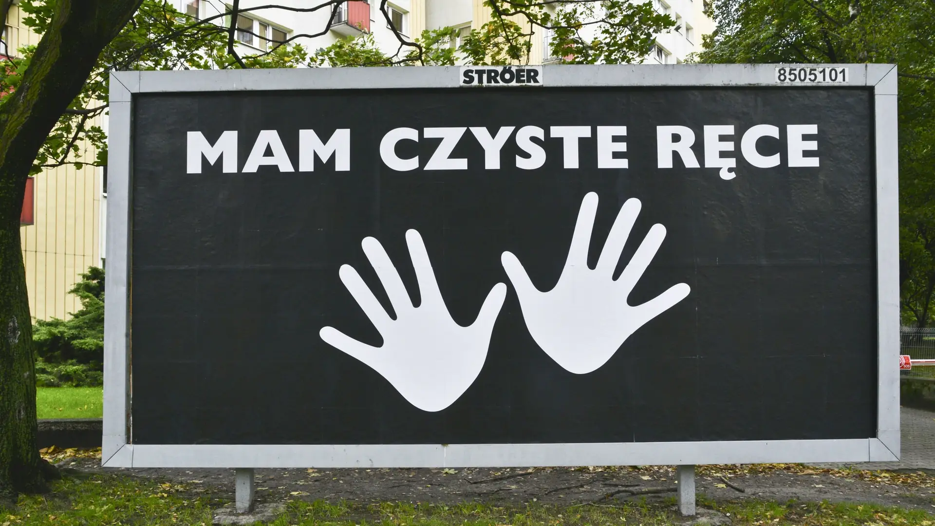 Widziałeś billboardy "Mam czyste ręce"? Nie spodziewasz się, kto za tym stoi