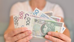 Milion seniorów dostanie więcej pieniędzy. Renta wdowia z podwyżką i nowym limitem