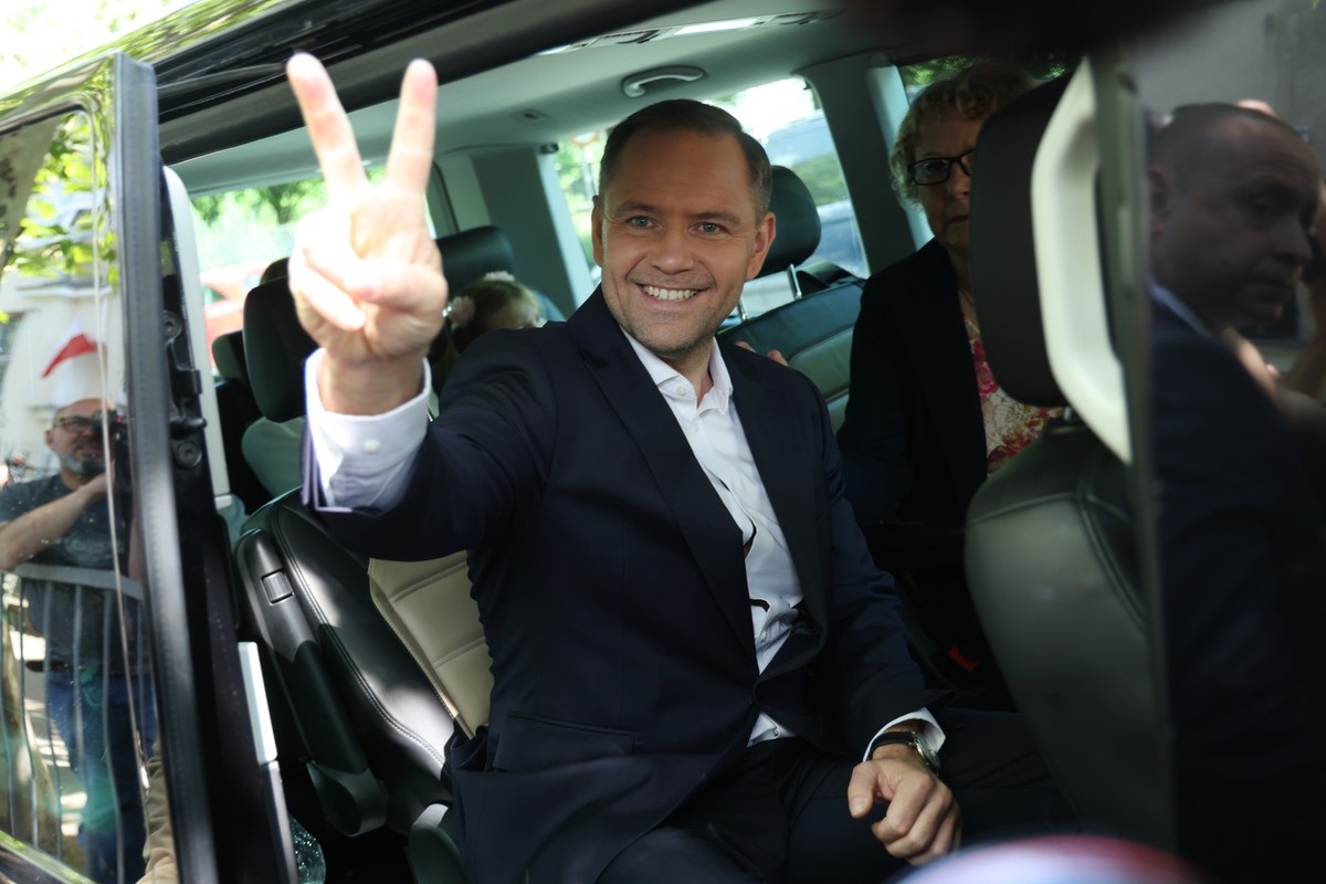 Sondaż bez litości. Jak będzie wyglądał duet Nawrocki-Tusk?